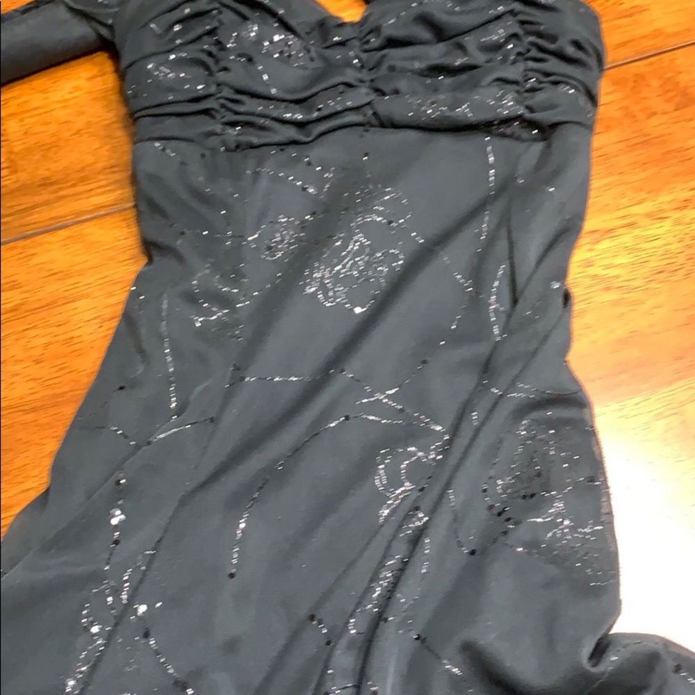 Black cocktail dress asymmetrical hem - Picture 3 of 8